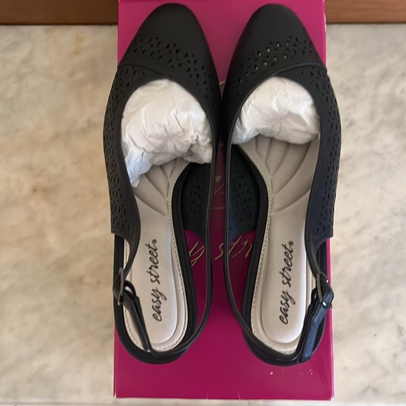 🆕 Easy Street-Navy Pumps-Size-9M - Picture 5 of 12
